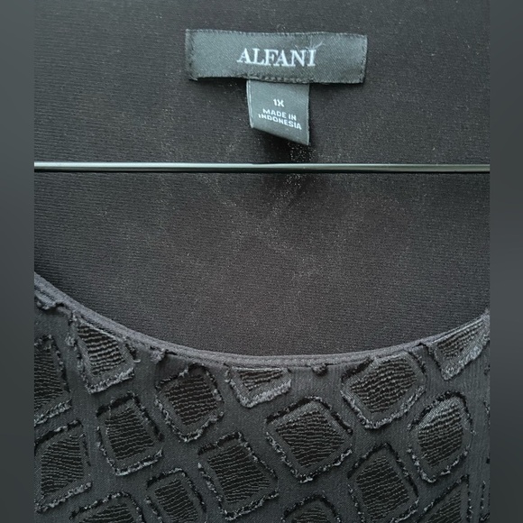 🔥🖤Alfani women’s blouse size 1X with dramatic angel sleeves. BEAUTIFUL! - Picture 5 of 7